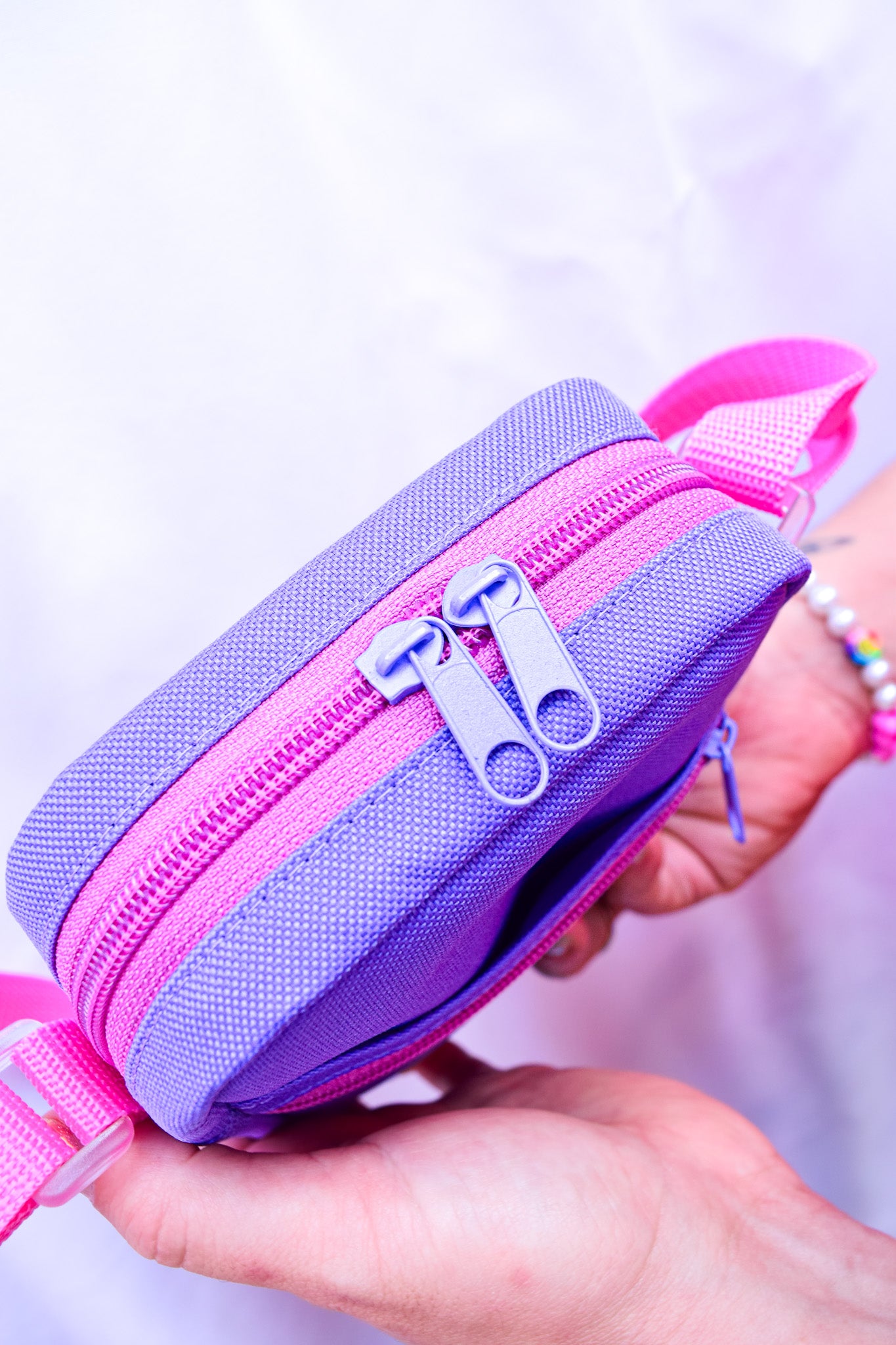 Pleasure is pretty lila crossbody